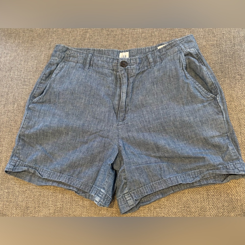 Gap Shorts Size 6